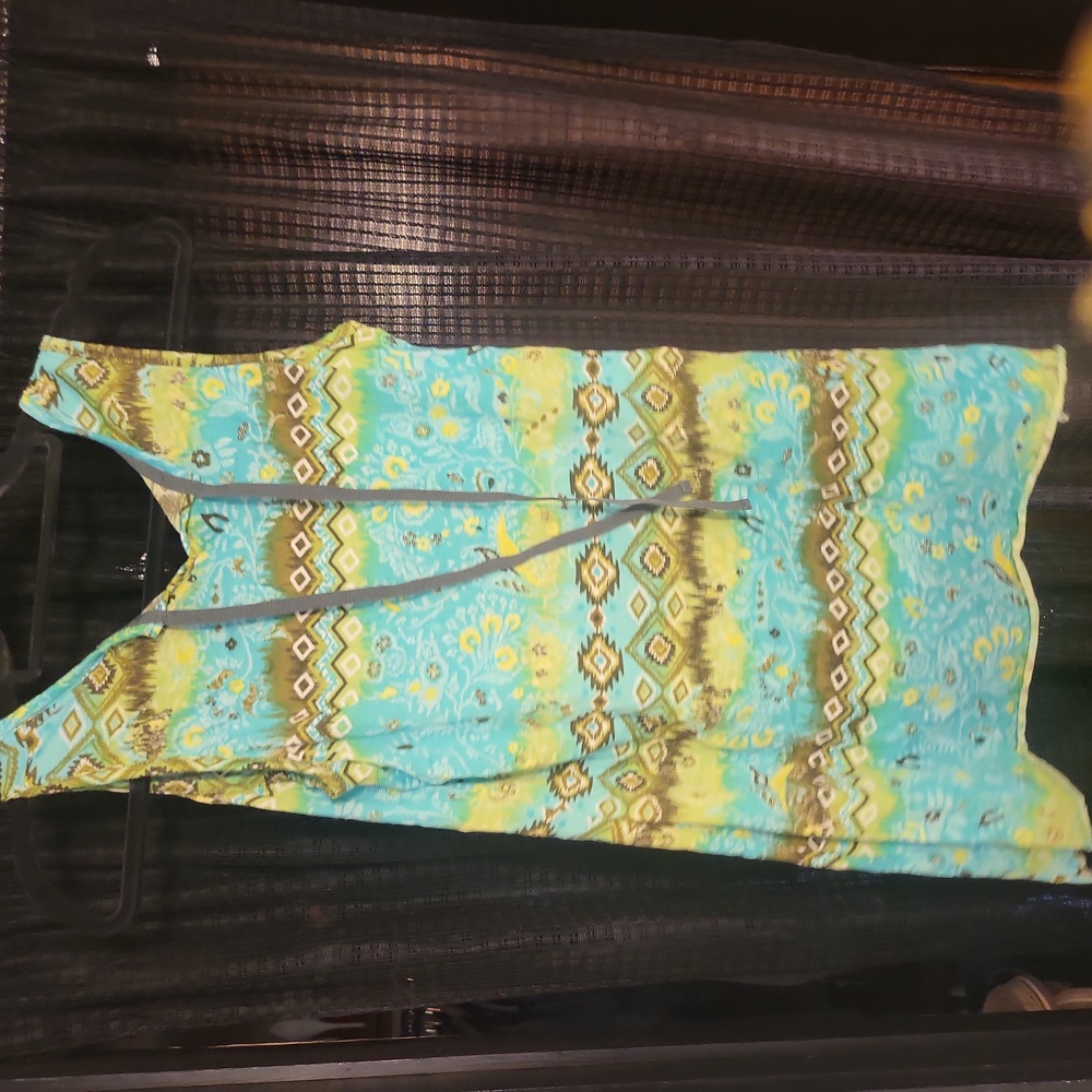 Top - Picture 3 of 3